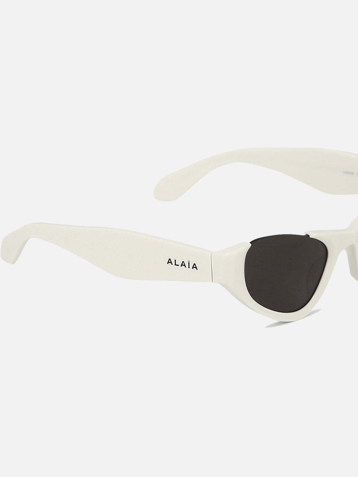 Cat-eye 100% acetate White - Alaïa Women | PDP | VIETTI Online Store | Zoom-Modal_2