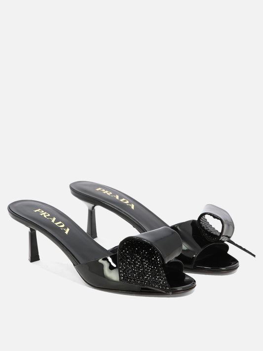 Mules with a bow