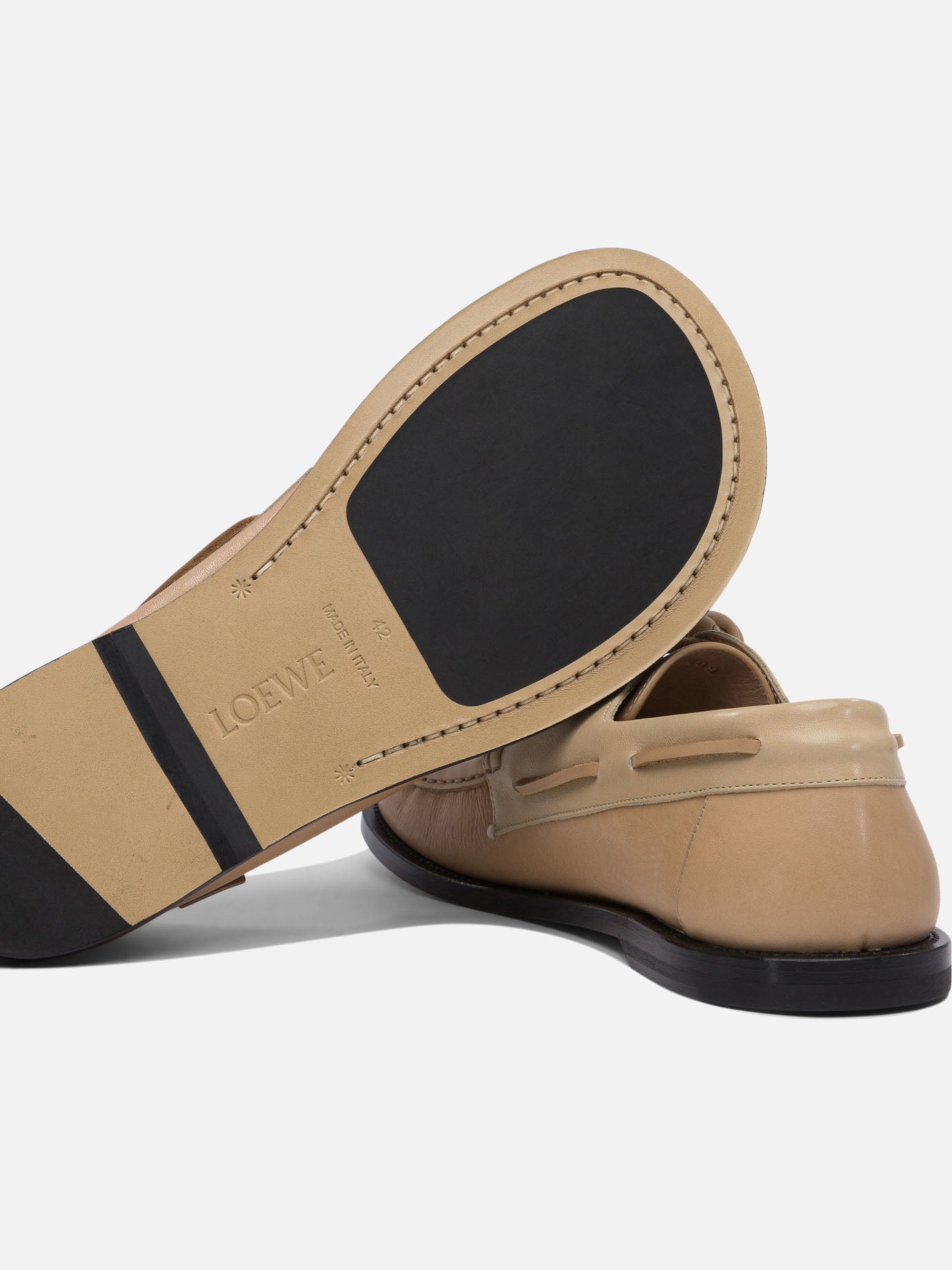 Laced loafers 100% leather - 80% leather 20% rubber Beige - Loewe Men | PDP | VIETTI Online Store | Zoom-Modal_5