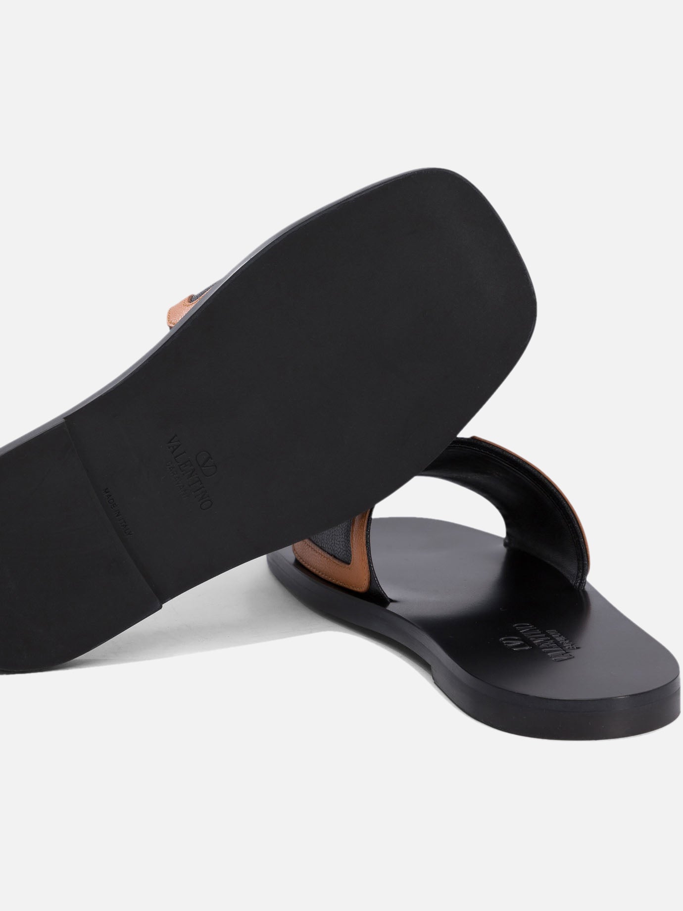 Flat sandals 100% leather - 100% leather Black - Valentino Garavani Women | PDP | VIETTI Online Store | Zoom-Modal_5