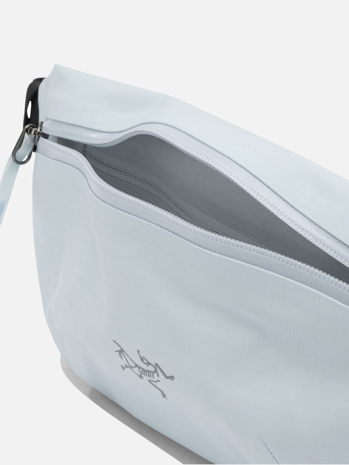 Medium bags 83% nylon 17% thermoplastic polyurethane - Lining: 56% nylon 34% polyester 10% elastane Light blue - Arc'teryx Men | PDP | VIETTI Online Store | Zoom-Modal_5