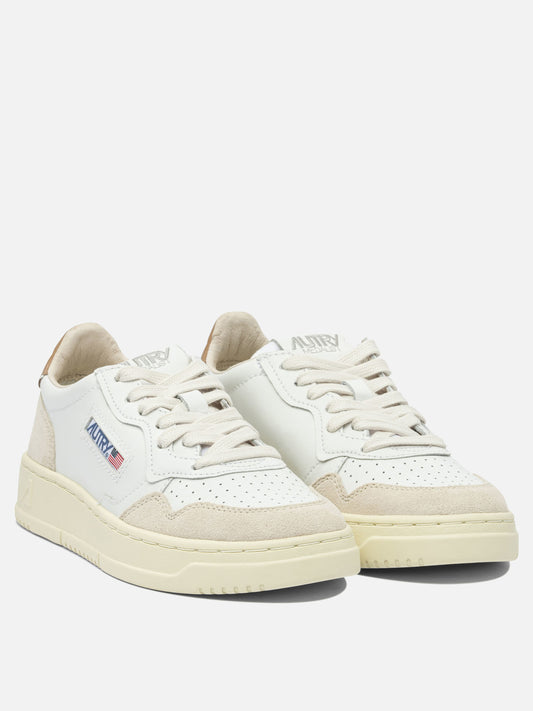 Low top sneakers 90% cow leather 10% nylon - 100% rubber White - Autry Women | PLP | VIETTI Online Store | 2