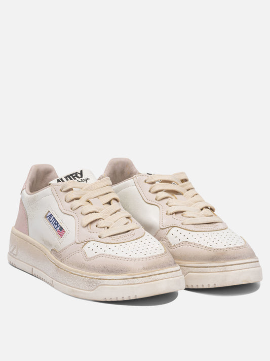 Sneaker basse 100% cow leather - 100% rubber Rosa - Autry Donna | PLP | VIETTI Online Store | 2