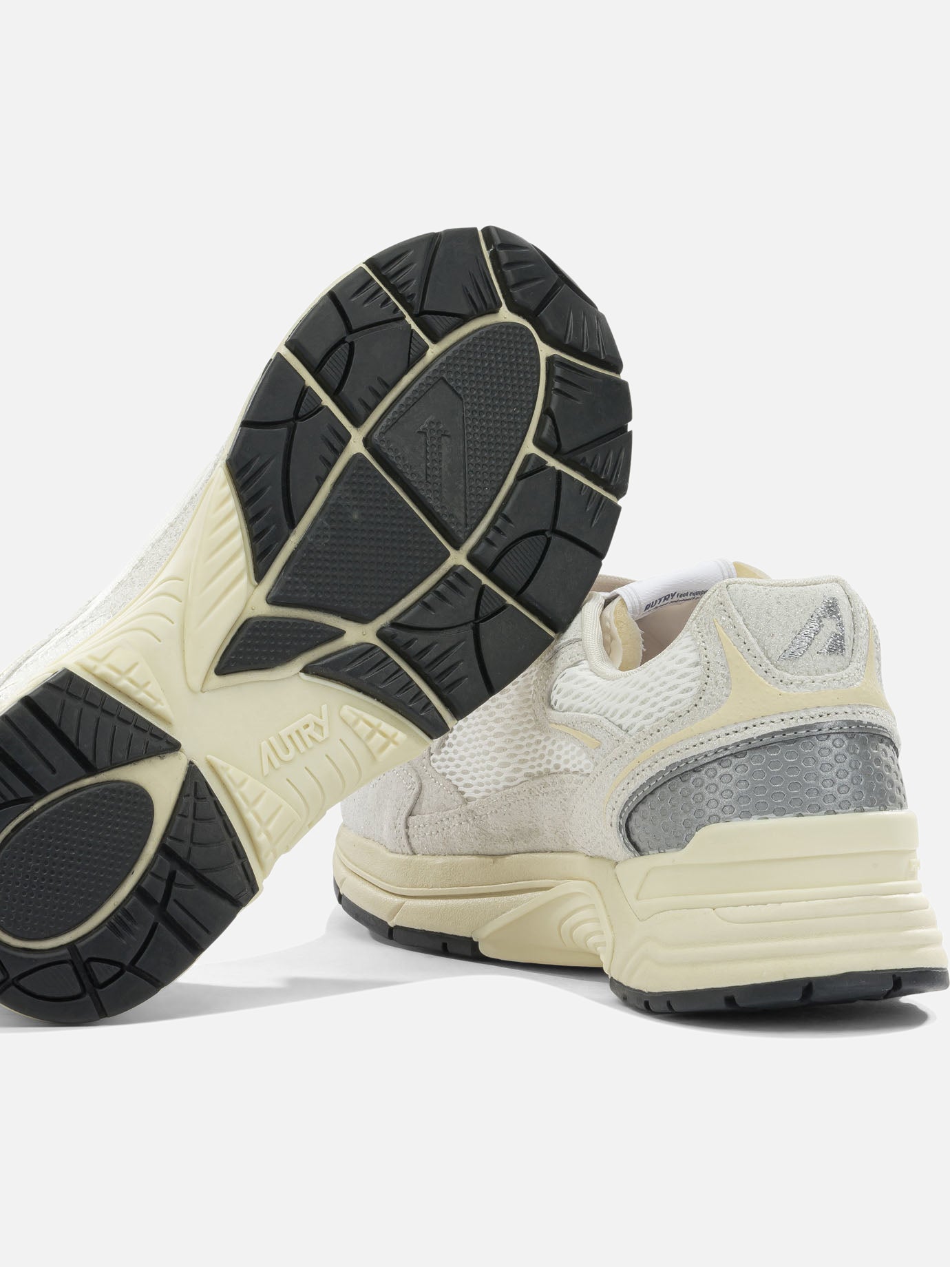 Low top sneakers 40% calf leather 40% mesh 10% nylon 10% thermoplastic polyurethane - 40% phylon 40% rubber 20% thermoplastic polyurethane White - Autry Women | PDP | VIETTI Online Store | Zoom-Modal_5