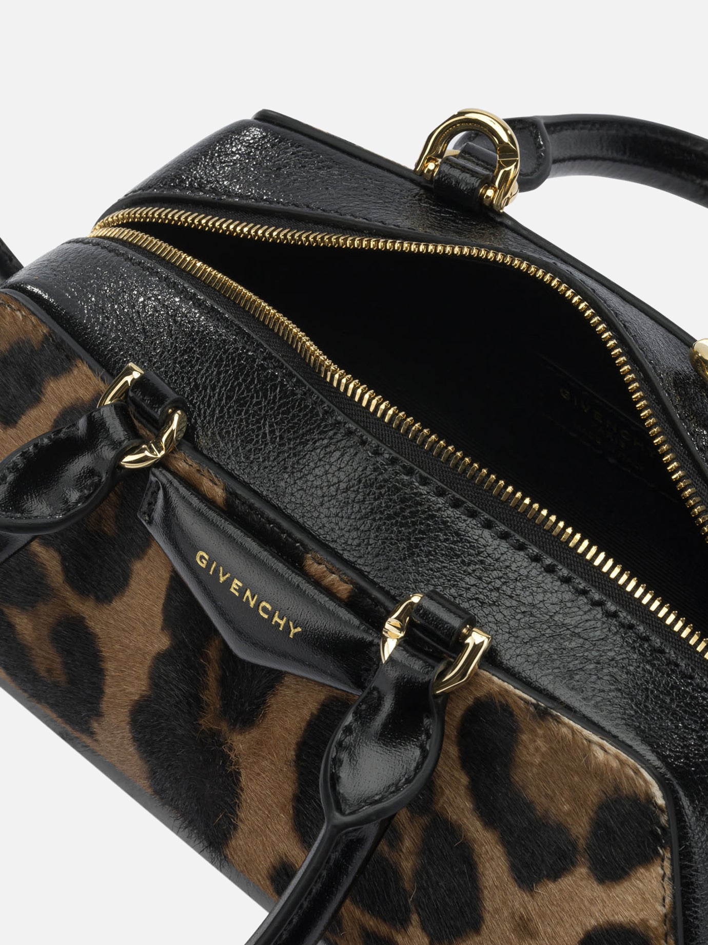 Small bags 100% calf leather Black - Givenchy Women | PDP | VIETTI Online Store | Zoom-Modal_5