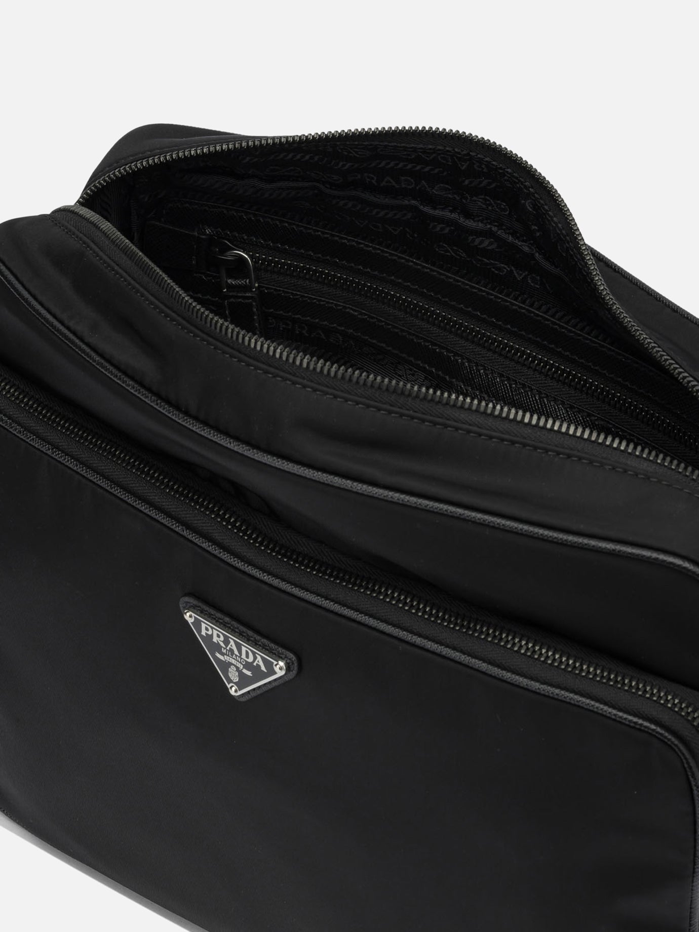 Medium bags 100% recycled polyamide - Other fabric: 100% calf leather Black - Prada Men | PDP | VIETTI Online Store | Zoom-Modal_5