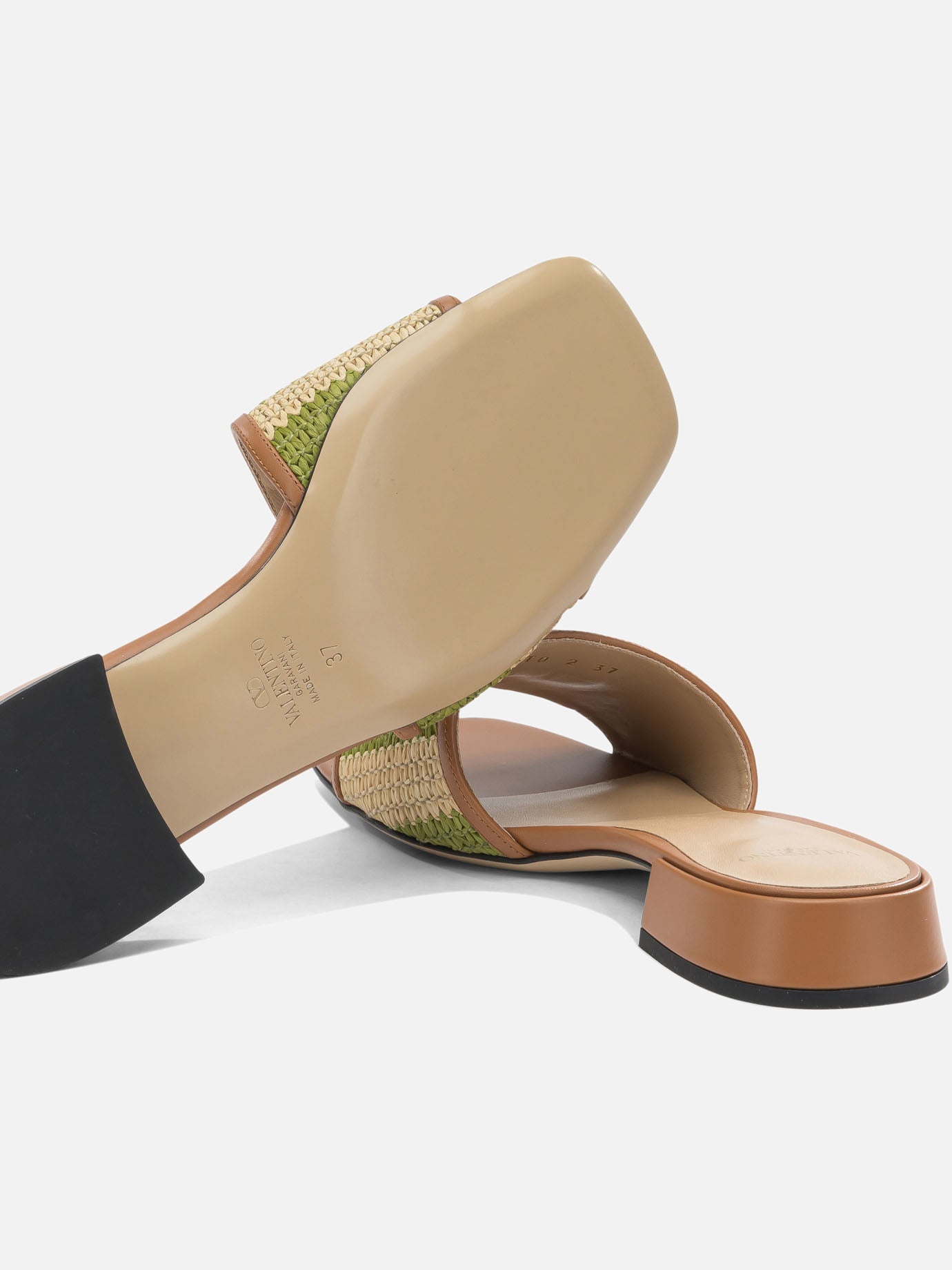 Slides 60% viscose 25% polypropylene 14% polyester 1% polyamide - 100% calf leather Beige - Valentino Garavani Women | PDP | VIETTI Online Store | Zoom-Modal_5