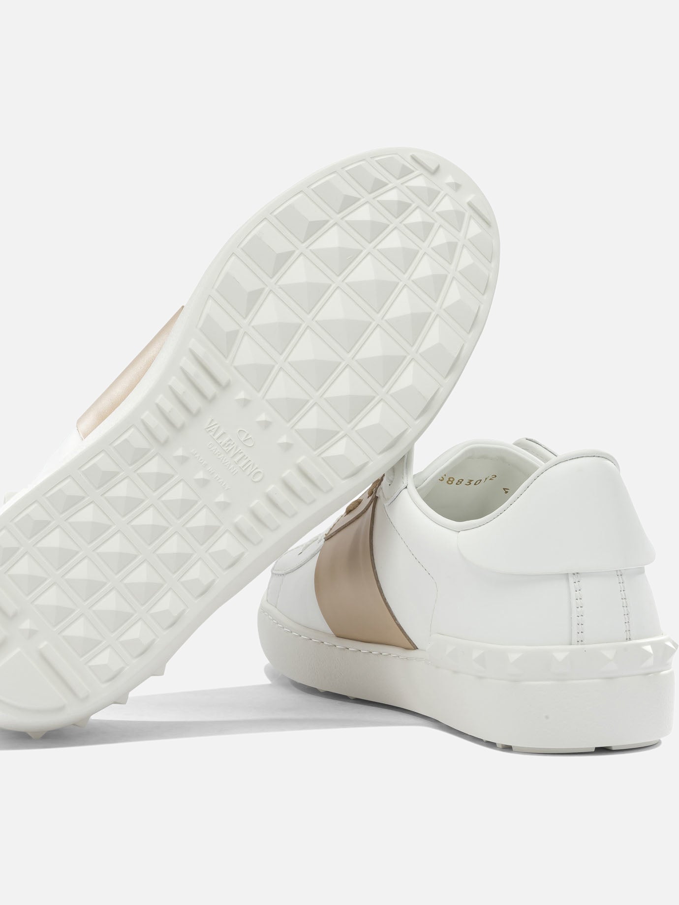 Low top sneakers 100% calf leather - 100% calf leather White - Valentino Garavani Men | PDP | VIETTI Online Store | Zoom-Modal_5