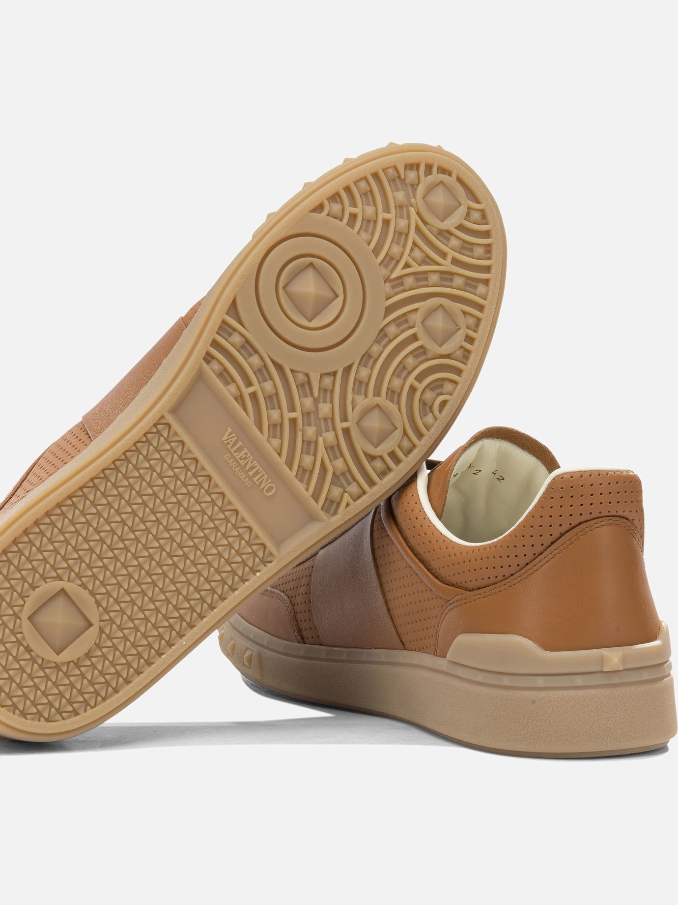 Low top sneakers 100% calf leather - 100% calf leather Brown - Valentino Garavani Men | PDP | VIETTI Online Store | Zoom-Modal_5