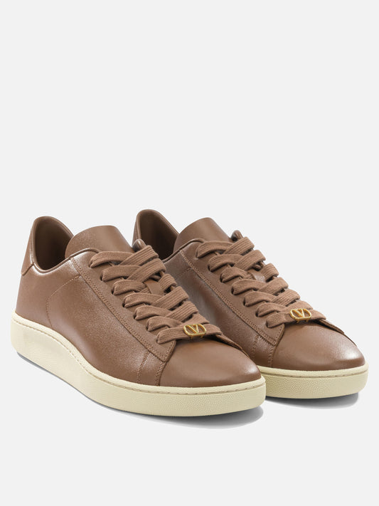 Sneaker basse 100% calf leather - 100% rubber Marrone - Valentino Garavani Uomo | PLP | VIETTI Online Store | 2