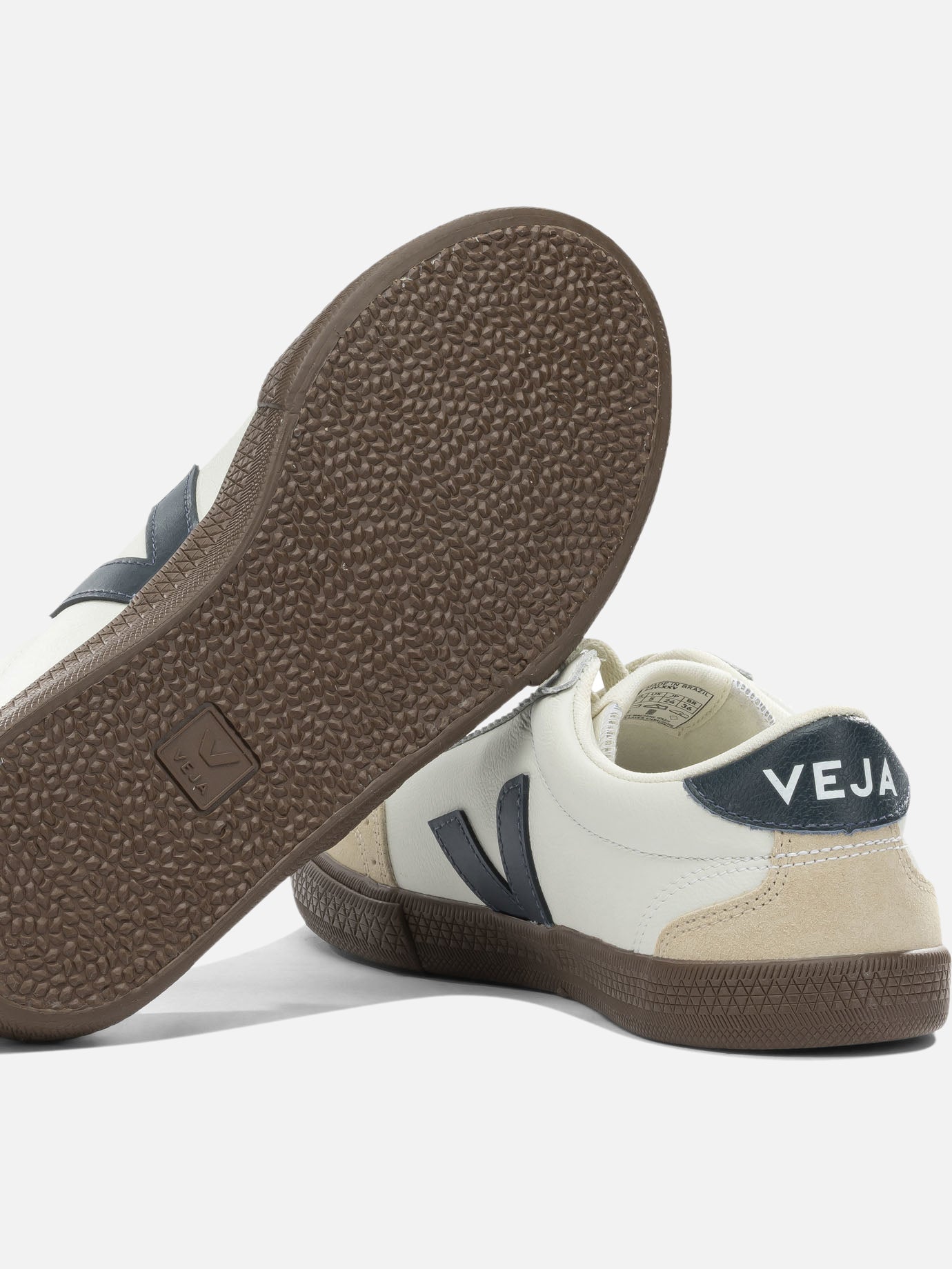 Low top sneakers 100% organic leather - 50% amazonian rubber 26% mineral silica 19% other fabric 5% synthetic rubber White - Veja Women | PDP | VIETTI Online Store | Zoom-Modal_5