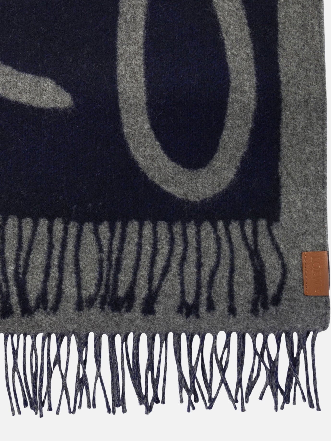 Fringed scarves 90% wool 10% cashmere Grey - Loewe Men | PDP | VIETTI Online Store | Zoom-Modal_2