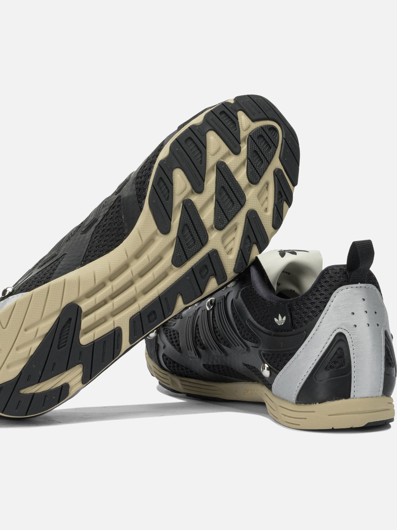 Sneaker basse 50% leather 50% mesh - 100% rubber Nero - Adidas Originals Uomo | PDP | VIETTI Online Store | Zoom-Modal_5