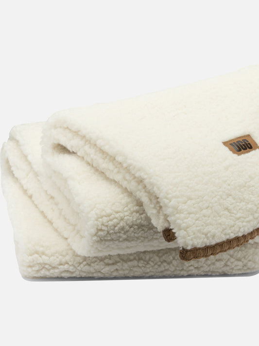 Classic scarves 100% polyester White - Ugg Women | PLP | VIETTI Online Store | 2