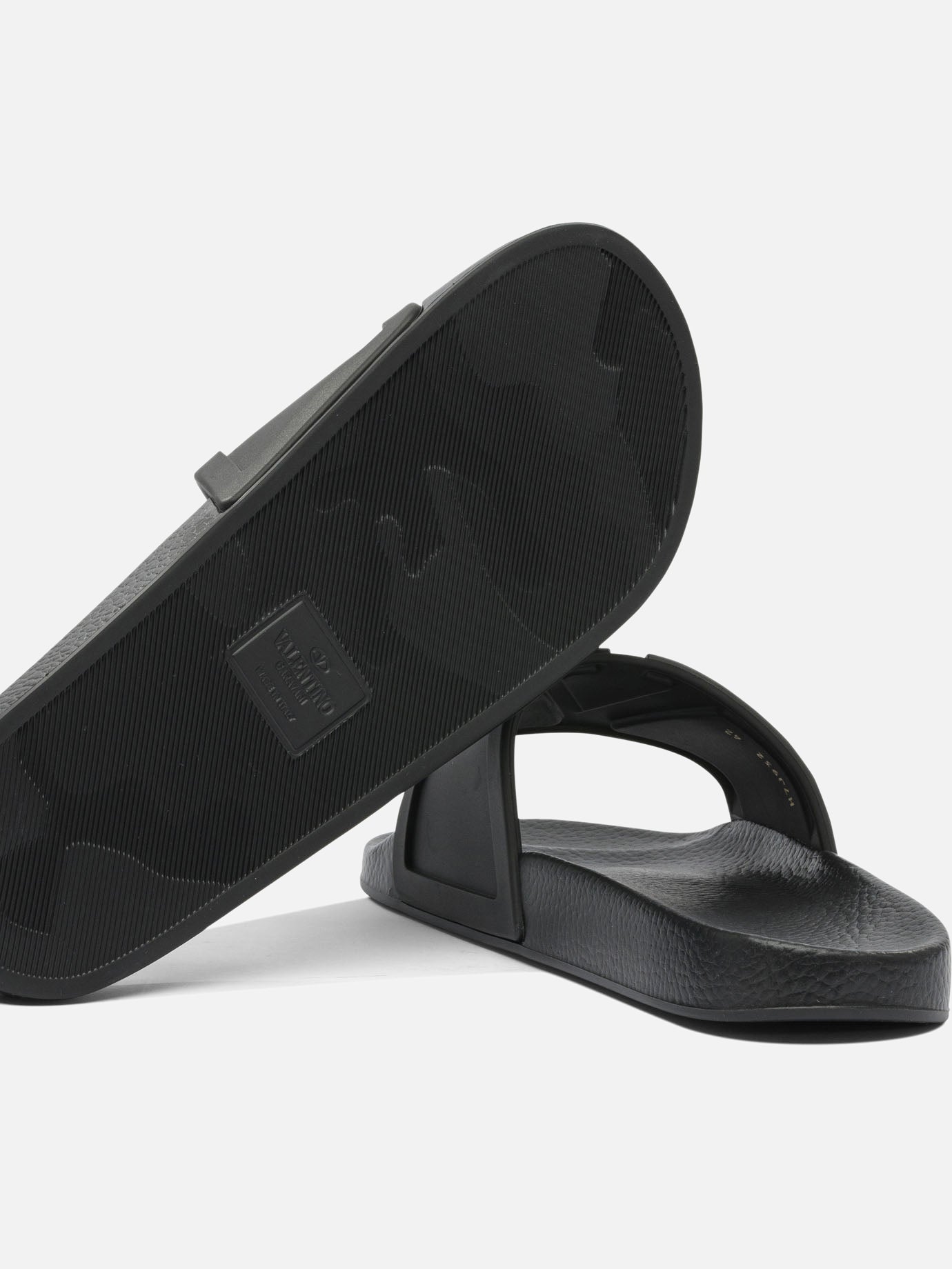 Slides 100% leather - 100% rubber Black - Valentino Garavani Men | PDP | VIETTI Online Store | Zoom-Modal_5