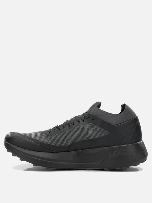 Arc'teryx "Sylan 2" Low-Top Sneakers Black