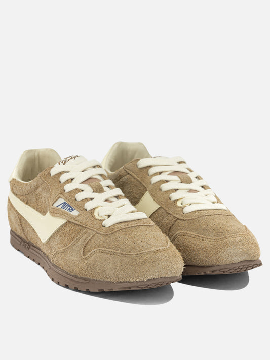 Low top sneakers 75% suede cow leather 15% cow leather 10% nylon - 100% rubber Brown - Autry Women | PDP | VIETTI Online Store | 2