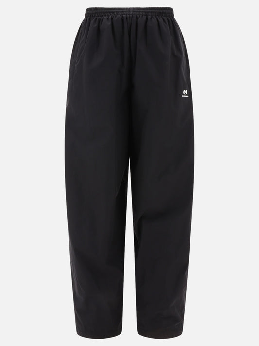 Trousers with logo