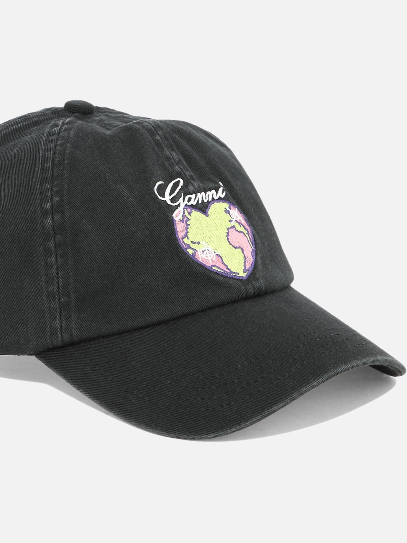 Cap with graphic embroidery