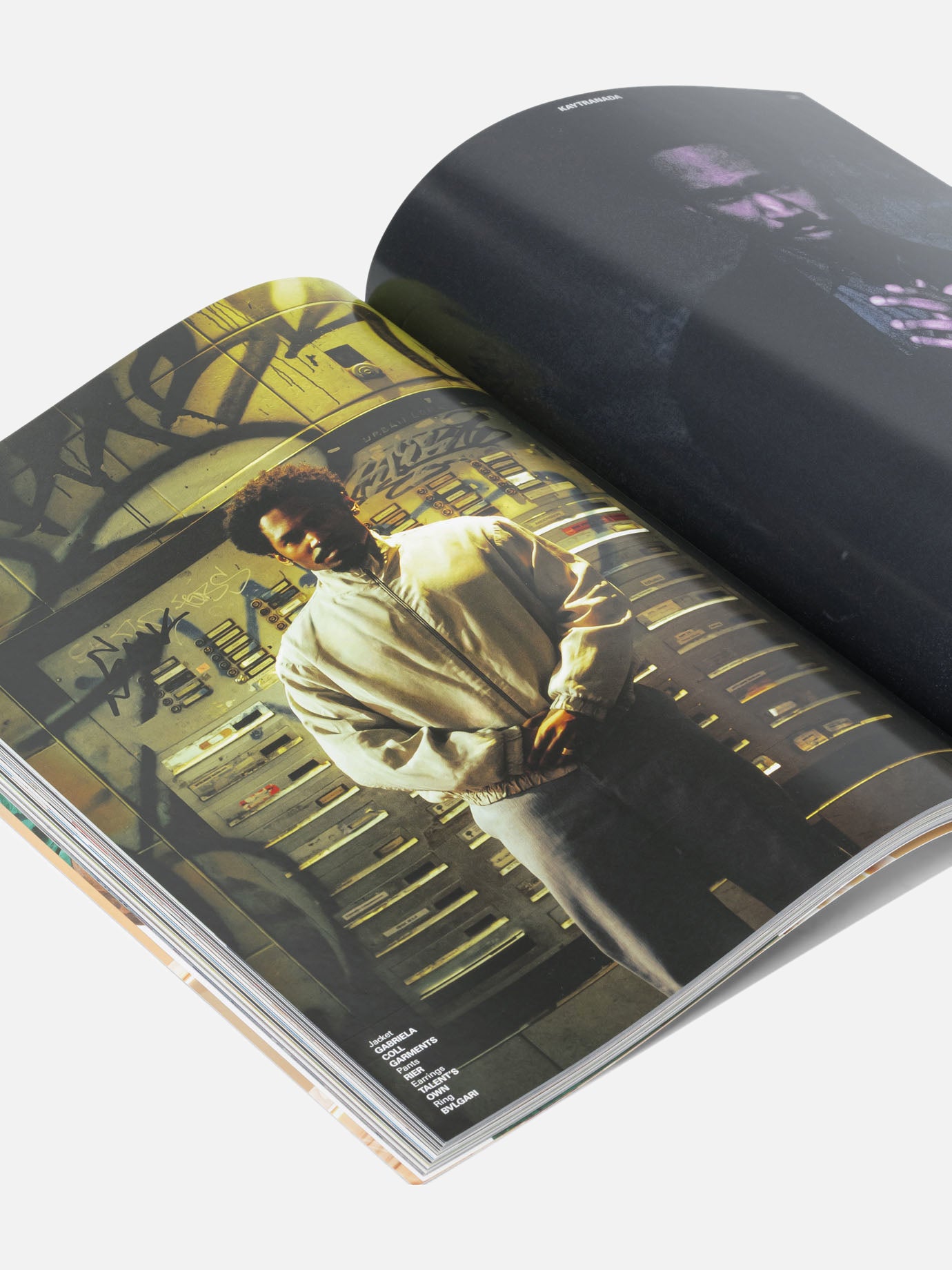 Magazine 100% paper  Fucsia - Highsnobiety Lifestyle | PDP | VIETTI Online Store | thumbnail_2