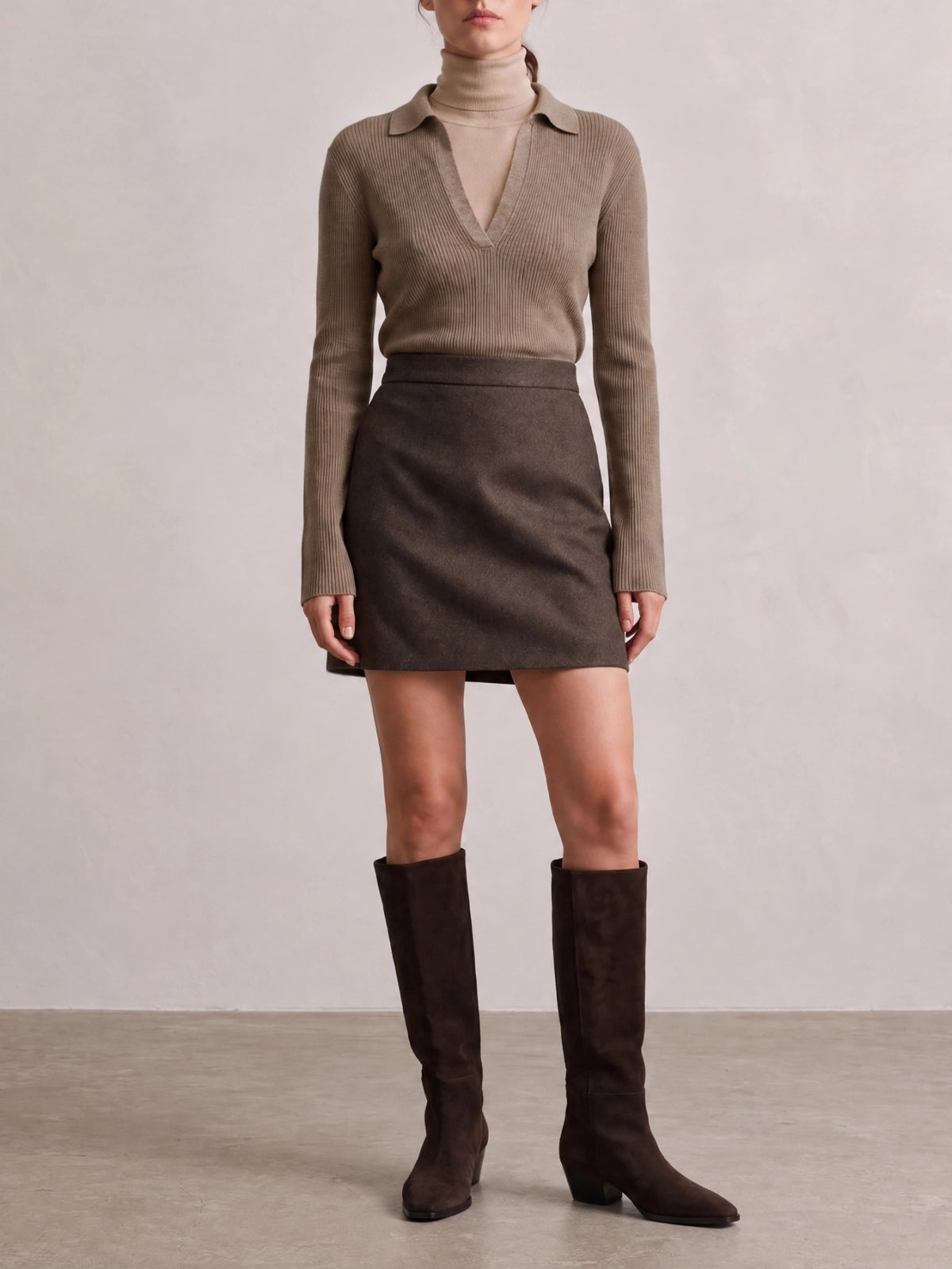 Max Mara Virgin Wool Turtleneck Sweater Beige - VIETTI