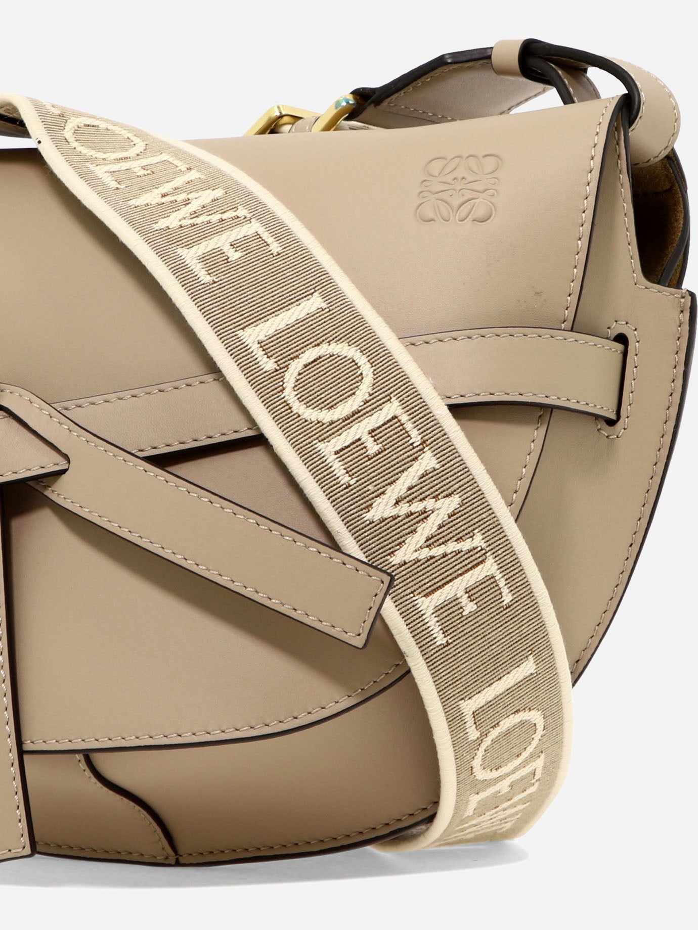LOEWE レザーショルダーバッグ ベージュ LOEWE ベージュレザーショルダーバッグ
