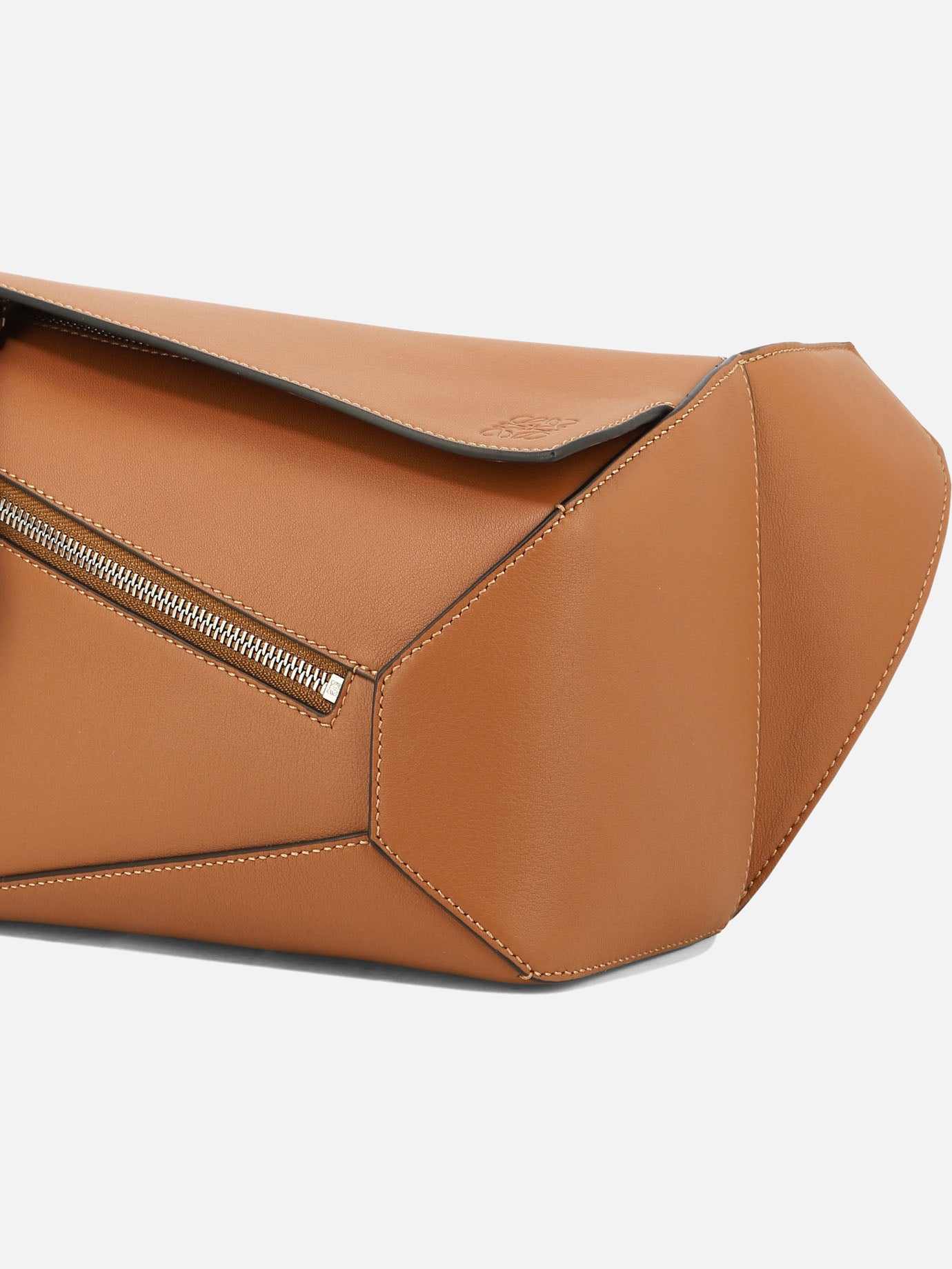 Bumbag 100% leather  Marrone - Loewe Uomo | PDP | VIETTI Online Store | Zoom-Modal_4
