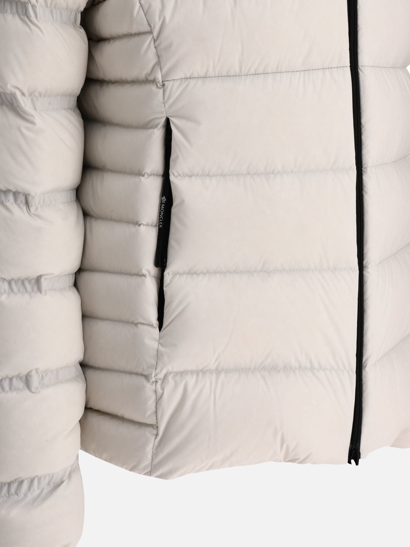 Piumini corti 85% polyamide 15% elastane - Padding: down and feathers  Bianco - Moncler Donna | PDP | VIETTI Online Store | thumbnail_4