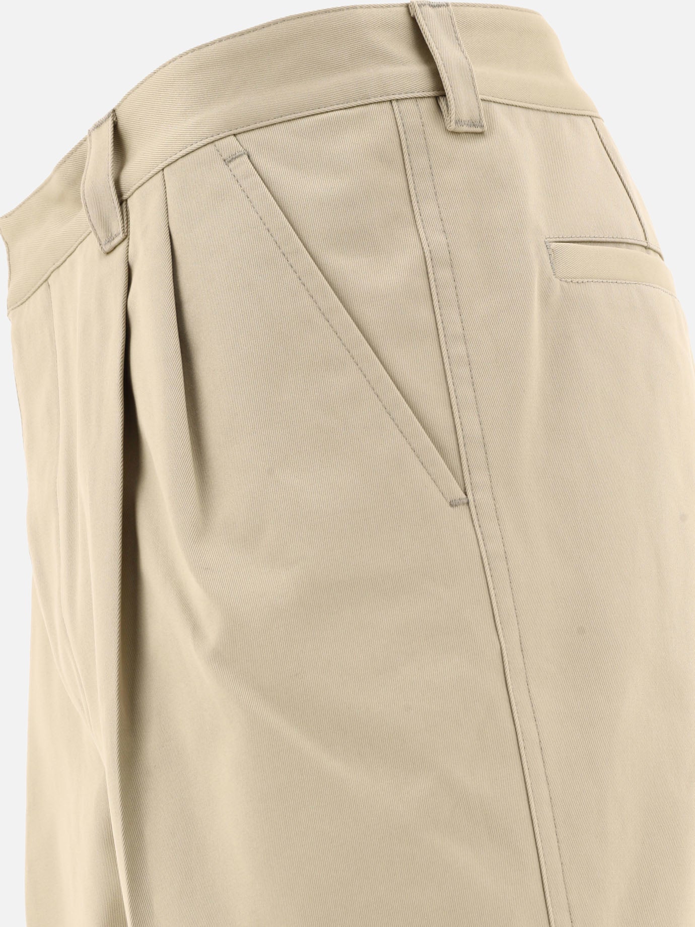 Short in gabardine