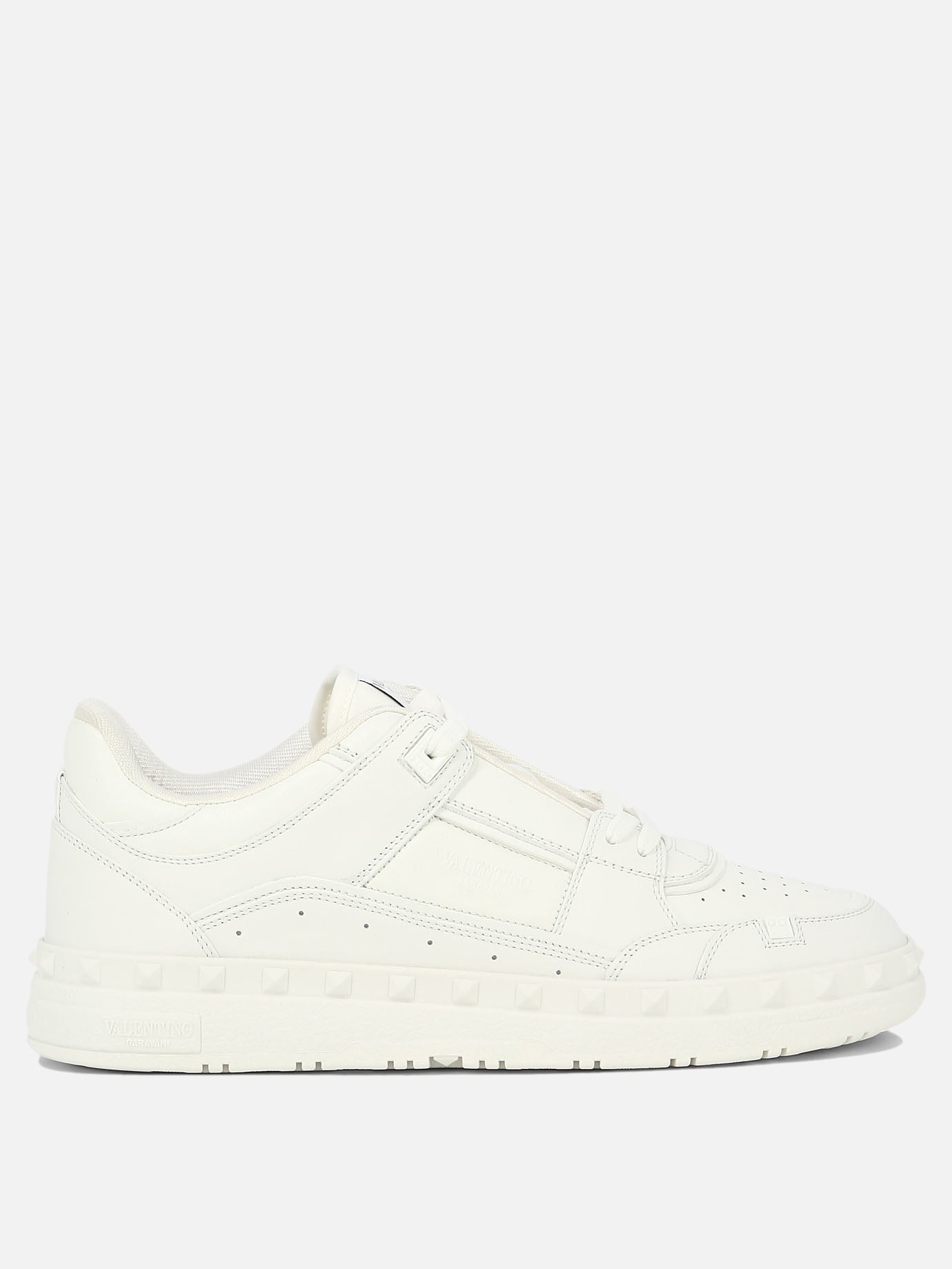 Low top sneakers 100% leather - 100% rubber  White - Valentino Garavani Men | PDP | VIETTI Online Store | thumbnail