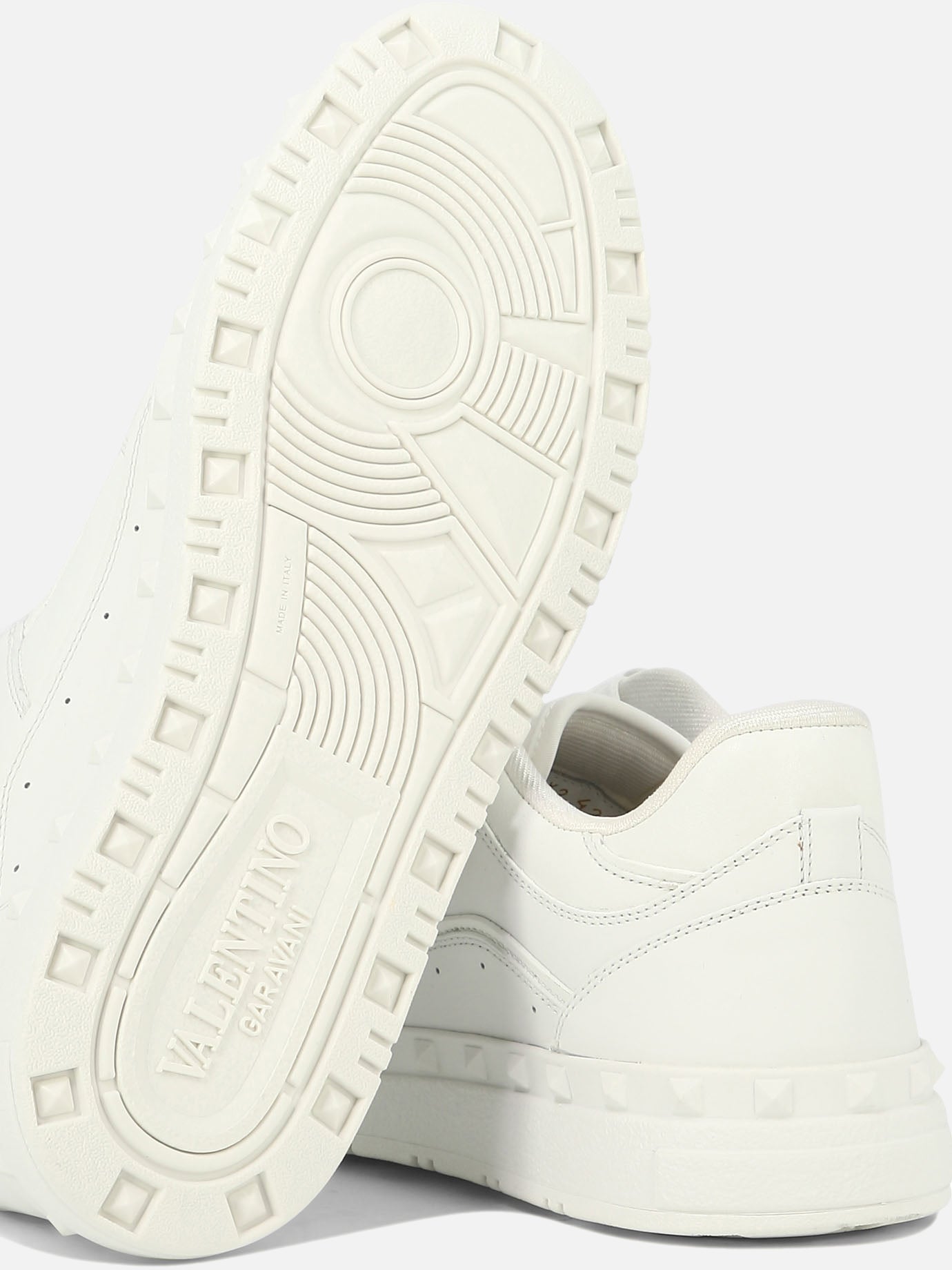 Low top sneakers 100% leather - 100% rubber  White - Valentino Garavani Men | PDP | VIETTI Online Store | thumbnail_5