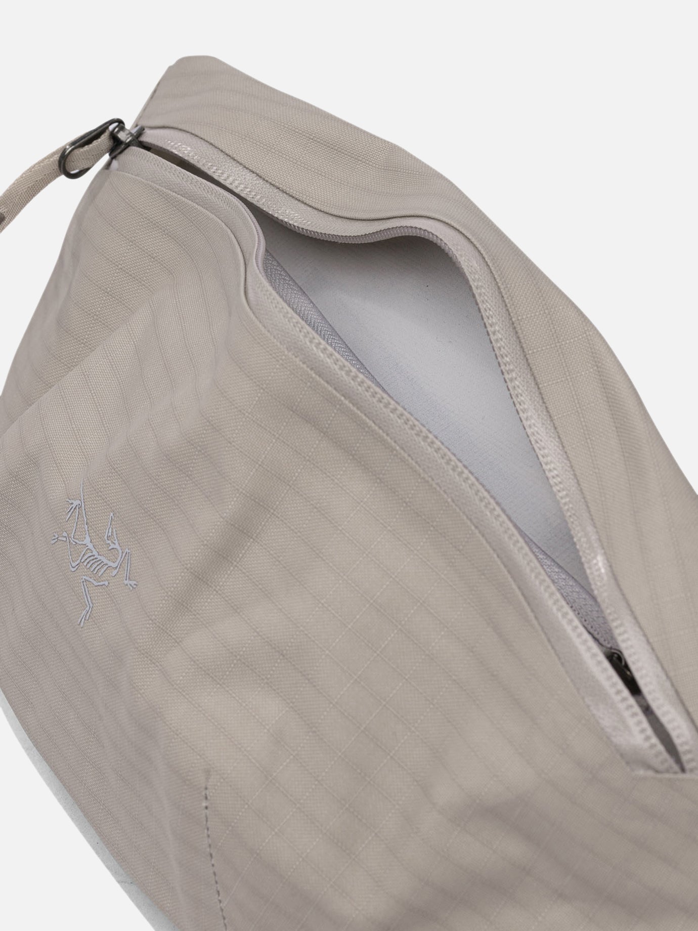 Arc'teryx Granville Crossbody Bag ベージュ ARC'TERYX（アークテリクス）の「ARC'TERYX / Granville