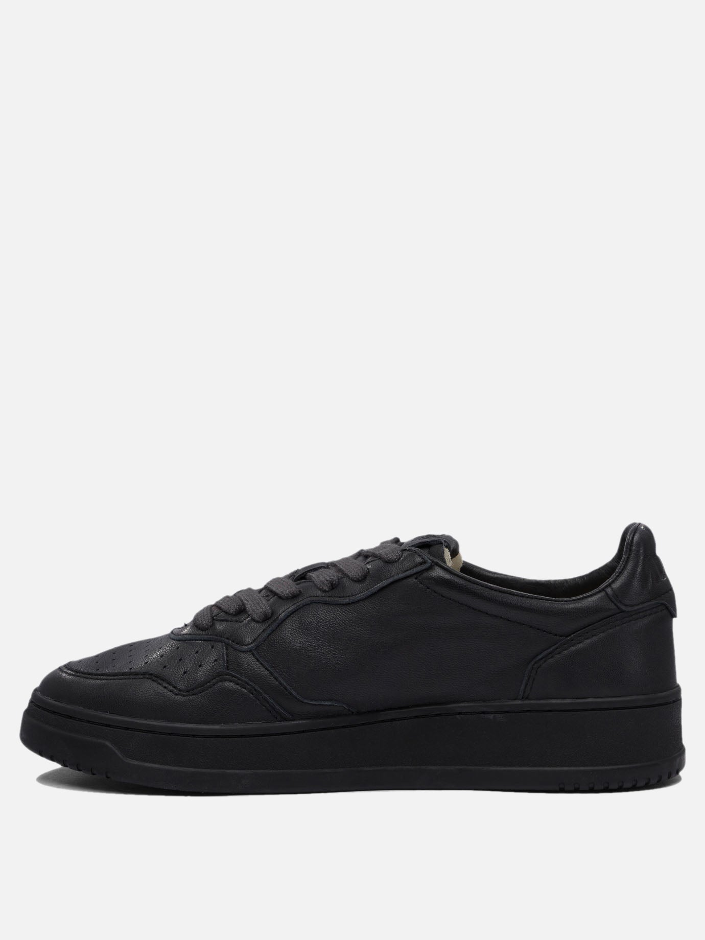 Sneaker basse 100% cow leather - 100% rubber  Nero - Autry Uomo | PDP | VIETTI Online Store | Zoom-Modal_3
