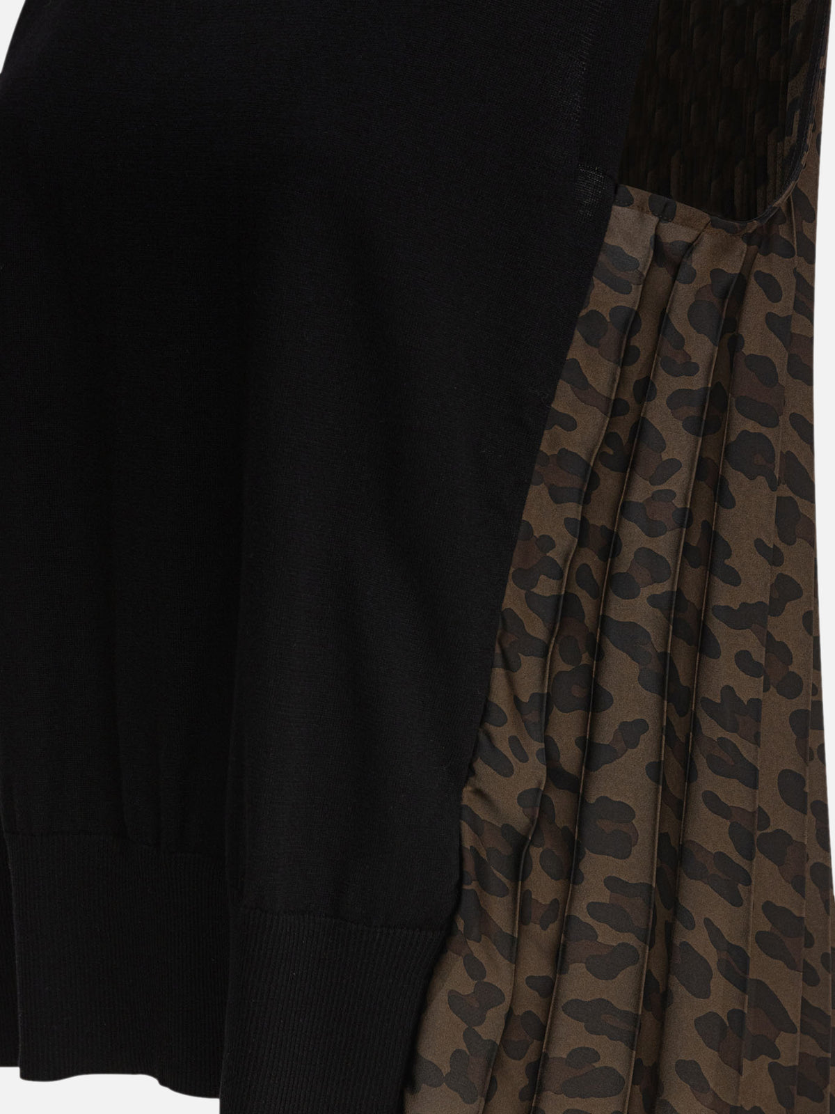 Sacai Leopard print top Black