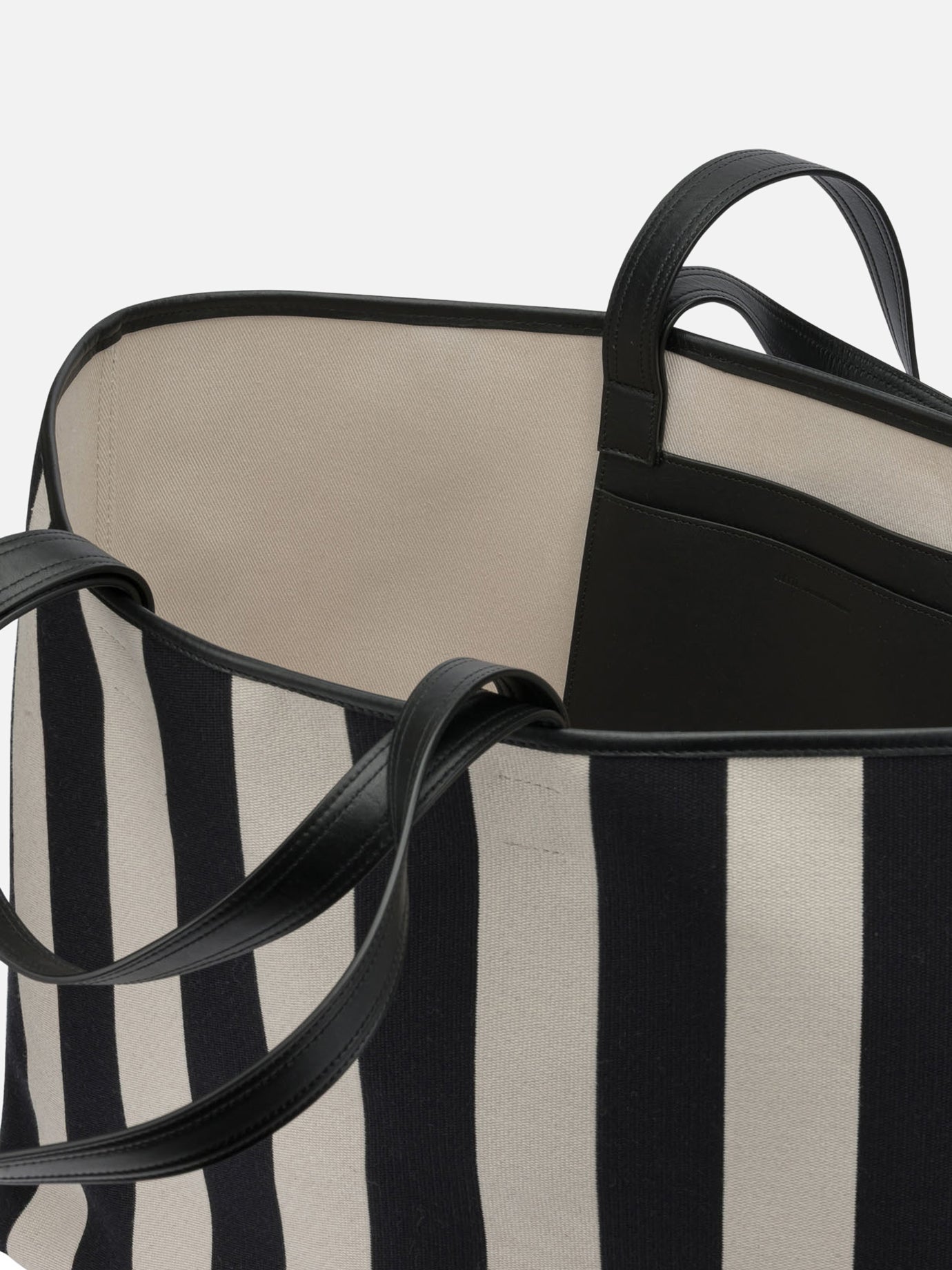 Medium bags 85% cotton 11% polyester 4% polyurethane  Nero - Ami Paris Women | PDP | VIETTI Online Store | Zoom-Modal_5
