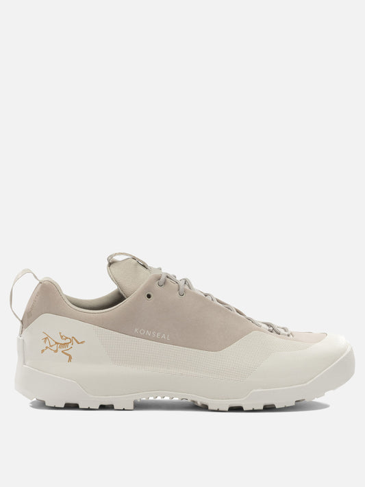 Arc'teryx "Konseal GTX" Low-top sneakers Beige

