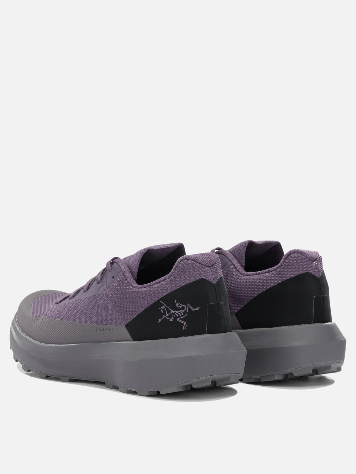 Arc'teryx "Norvan LD 4" low sneakers Purple