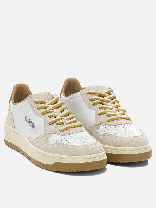 Low top sneakers 100% leather - 100% rubber  Beige - Autry Women | PLP | VIETTI Online Store | 2
