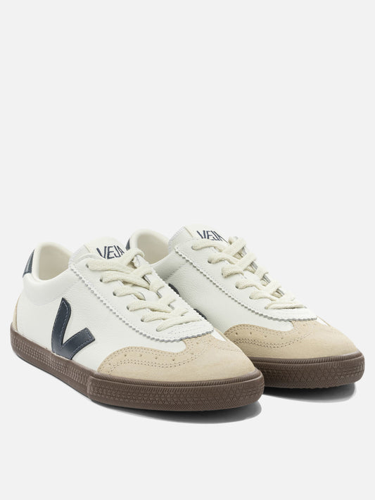 Low top sneakers 100% organic leather - 50% amazonian rubber 26% mineral silica 19% other fabric 5% synthetic rubber  White - Veja Women | VIETTI Online Store | 2
