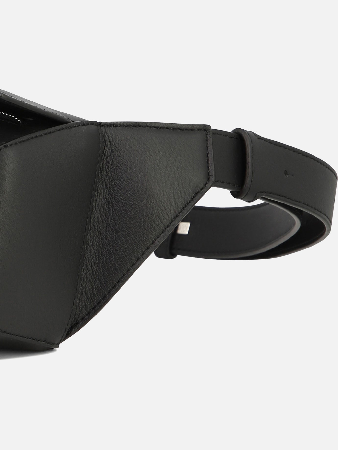 Bumbag 100% leather  Nero - Loewe Uomo | PDP | VIETTI Online Store | Zoom-Modal_4
