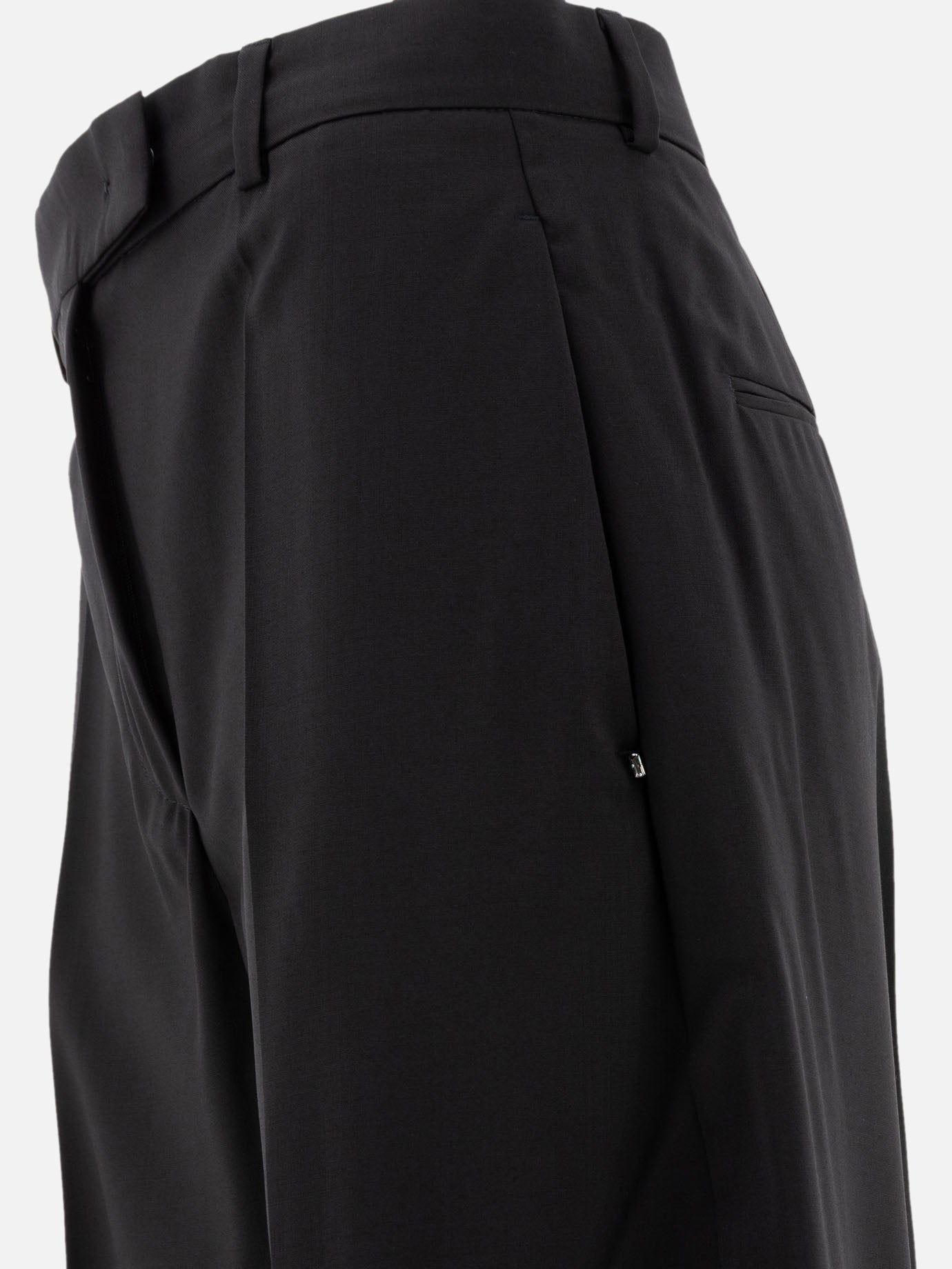 Oversize trousers in stretch wool