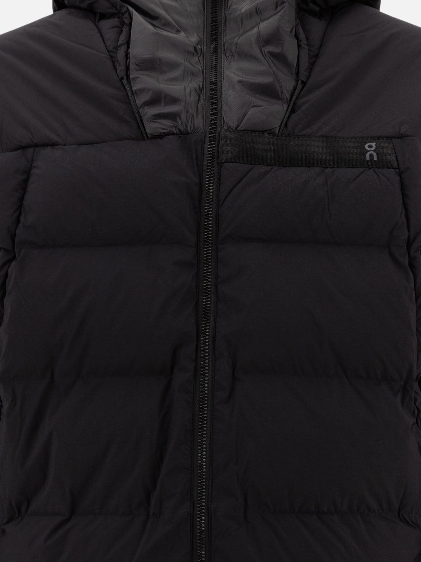 On Running "Challenger" jacket Black