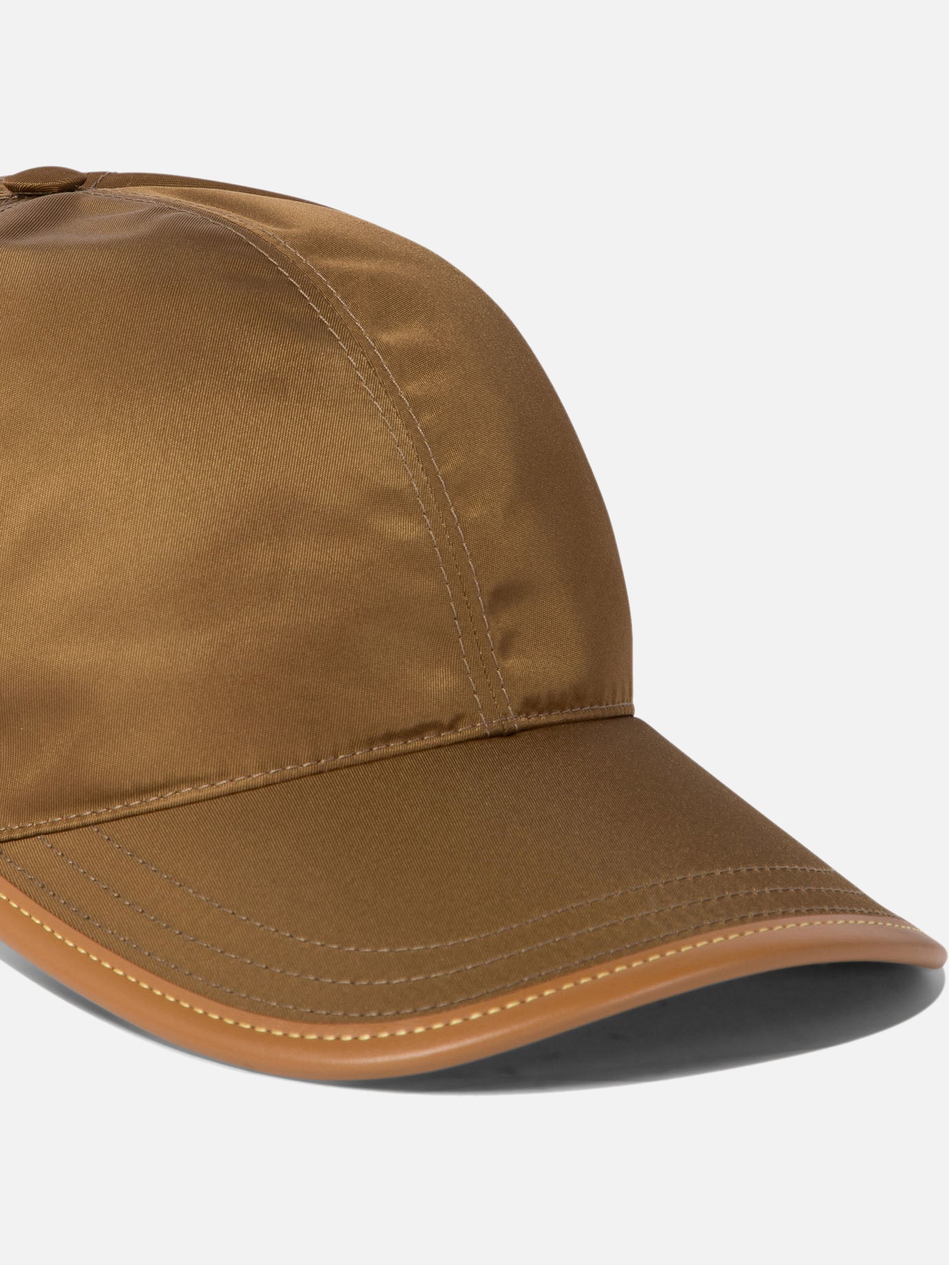 Cappello da baseball in Re-Nylon e pelle