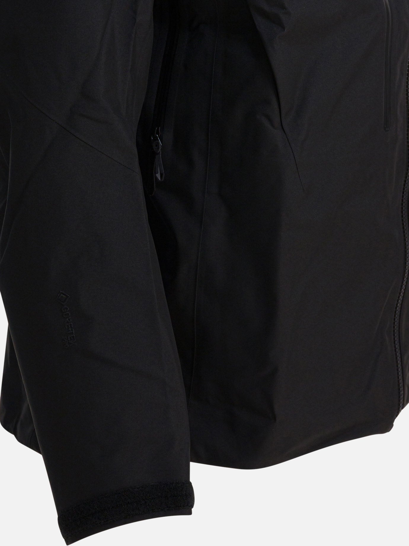 Windbreakers Logo  Black - Arc'teryx Men | PDP | VIETTI Online Store | Zoom-Modal_4
