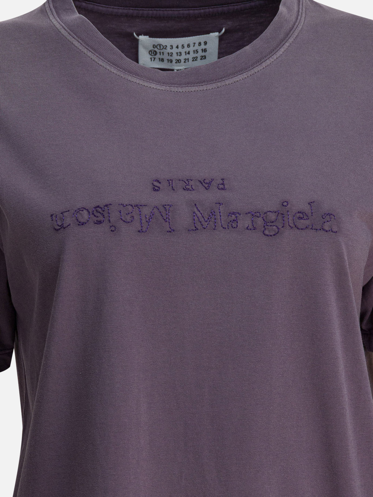 Maison Margiela T-shirt with reverse logo Purple