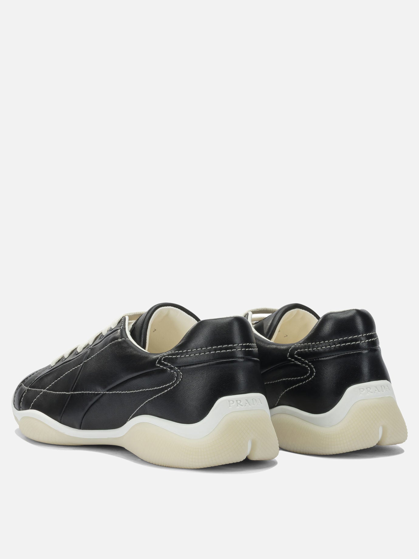 Low top sneakers 100% lamb leather - 100% rubber  Black - Prada Men | PDP | VIETTI Online Store | Zoom-Modal_3
