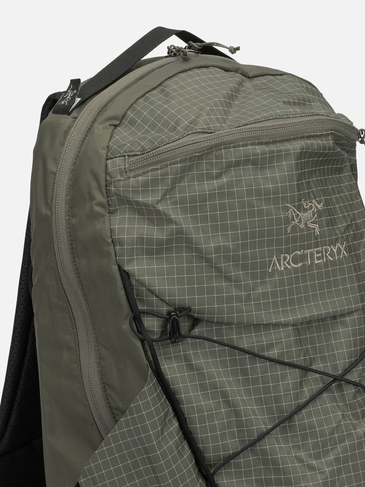 Arc'teryx "Aerios 18" sports backpack Green

