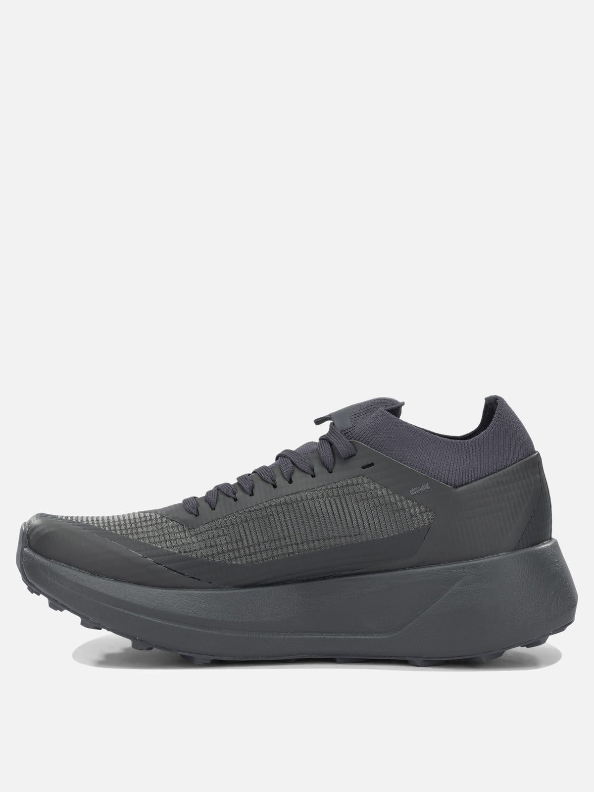 Arc'teryx "Sylan 2" Low-Top Sneakers Grey

