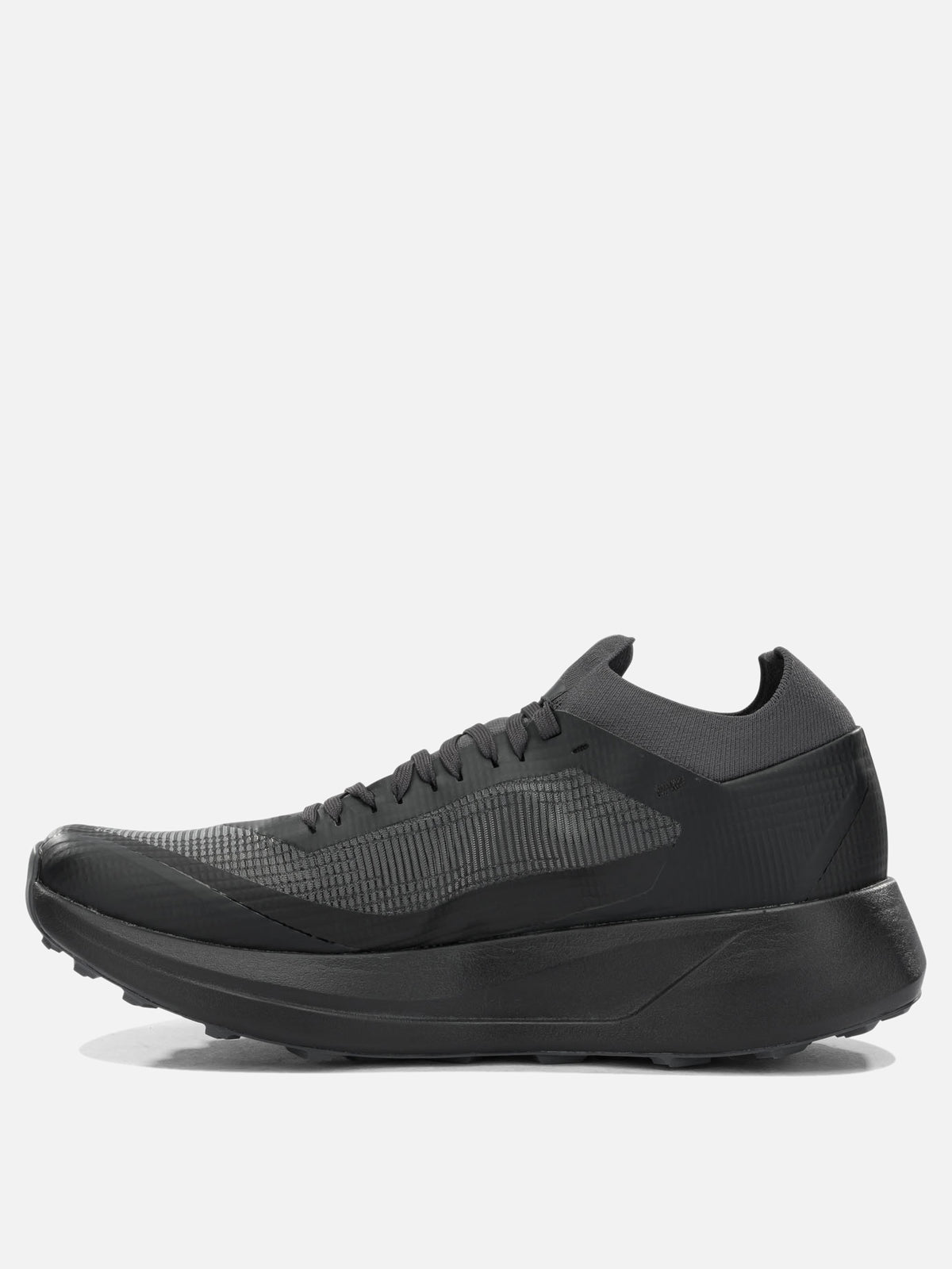 Arc'teryx "Sylan 2" Low-Top Sneakers Black

