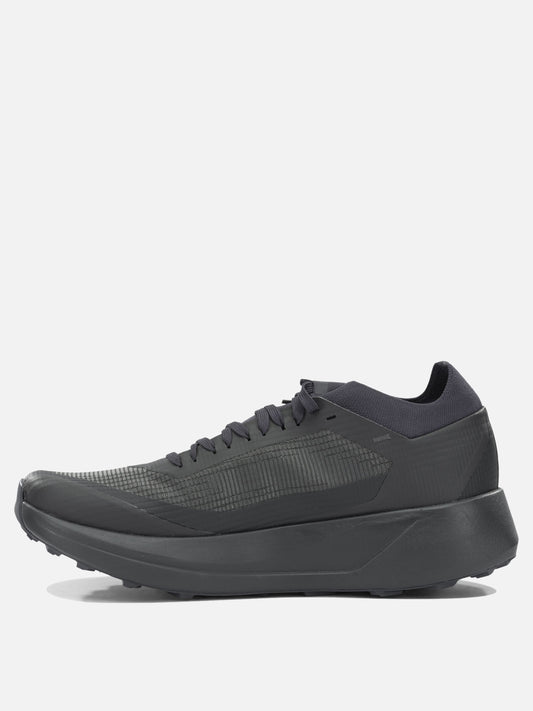 Arc'teryx "Sylan 2" Low-Top Sneakers Grey

